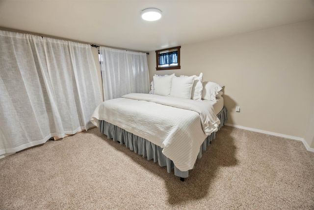 1127 E Gordon Ave, Spokane, WA 99207