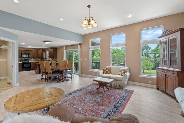 3360 STATE ROUTE O, Columbia, MO 65203