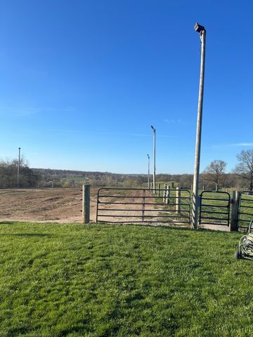 3360 STATE ROUTE O, Columbia, MO 65203