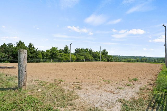 3360 STATE ROUTE O, Columbia, MO 65203