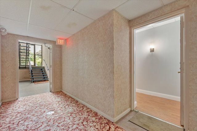 65 Commons Dr 210, Shrewsbury, MA 01545