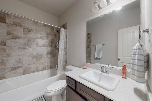 521 Hunt Farms Road, Fate, TX 75189