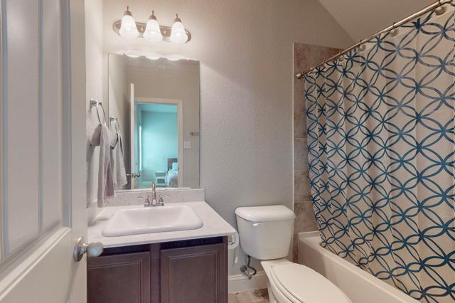 521 Hunt Farms Road, Fate, TX 75189
