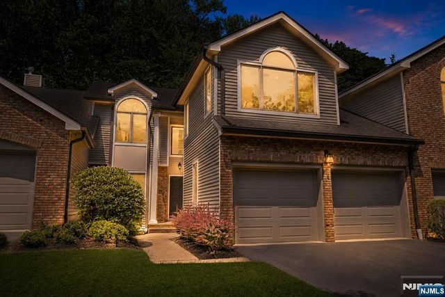 91 Lakeview Drive, Old Tappan, NJ 07675