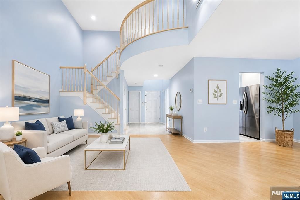 91 Lakeview Drive, Old Tappan, NJ 07675