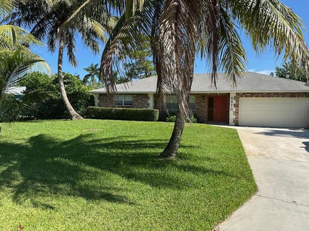4570 Barrett Street, Delray Beach, FL 33445