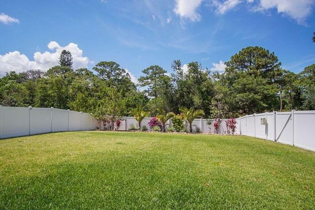 3909 SE Lee Street, Stuart, FL 34997