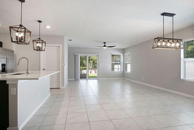 3909 SE Lee Street, Stuart, FL 34997