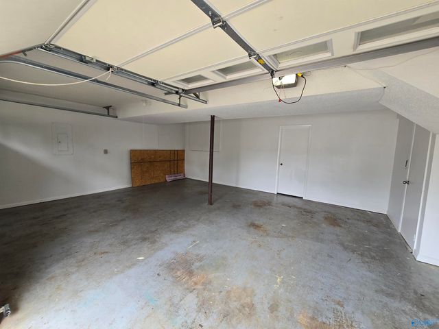1023 Sandy Springs Road NW, Huntsville, AL 35806