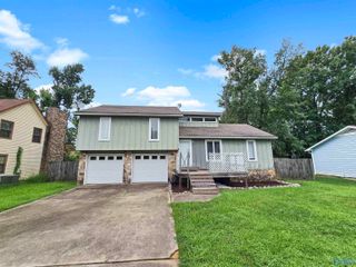 1023 Sandy Springs Road NW, Huntsville, AL 35806