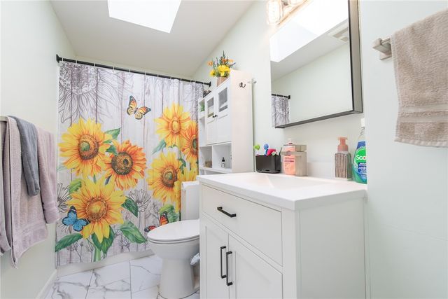 54 Kristee Circle, West Warwick, RI 02893