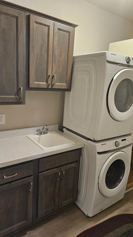 9591 James Circle N, Lake Elmo, MN 55042