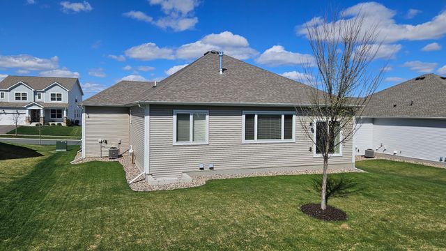 9591 James Circle N, Lake Elmo, MN 55042
