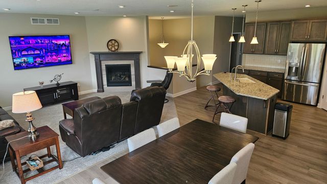 9591 James Circle N, Lake Elmo, MN 55042
