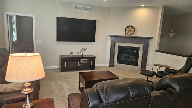 9591 James Circle N, Lake Elmo, MN 55042