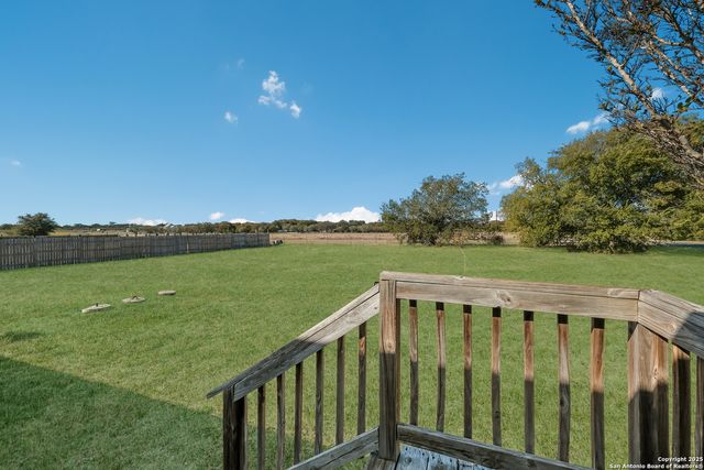 104 kickapoo, Seguin, TX 78155