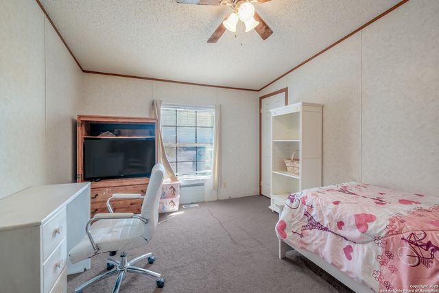 104 kickapoo, Seguin, TX 78155