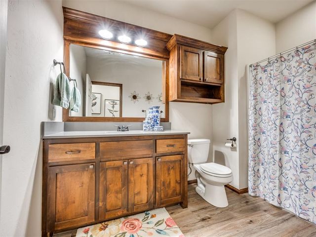 1112 Golden Leaf Drive, Moore, OK 73160