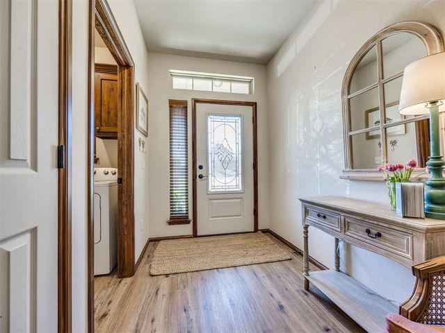 1112 Golden Leaf Drive, Moore, OK 73160