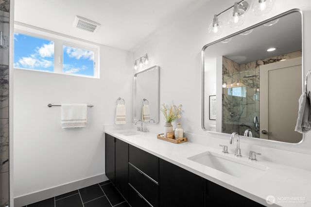 2931 39th Avenue SW, Seattle, WA 98116