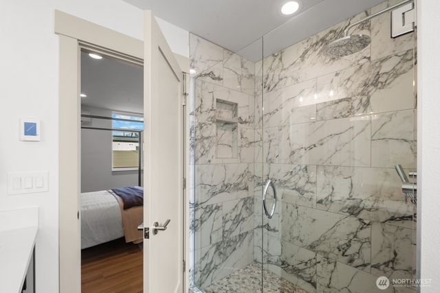 2931 39th Avenue SW, Seattle, WA 98116