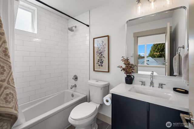 2931 39th Avenue SW, Seattle, WA 98116