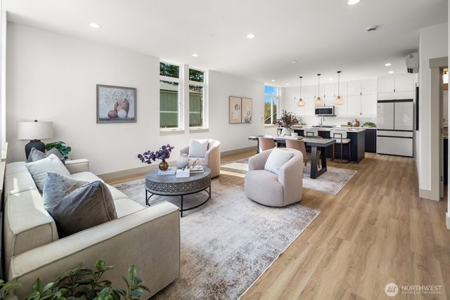 2931 39th Avenue SW, Seattle, WA 98116