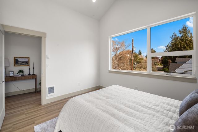 2931 39th Avenue SW, Seattle, WA 98116