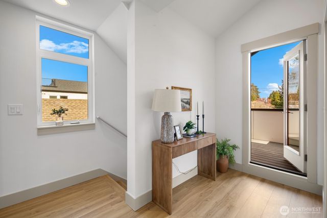 2931 39th Avenue SW, Seattle, WA 98116