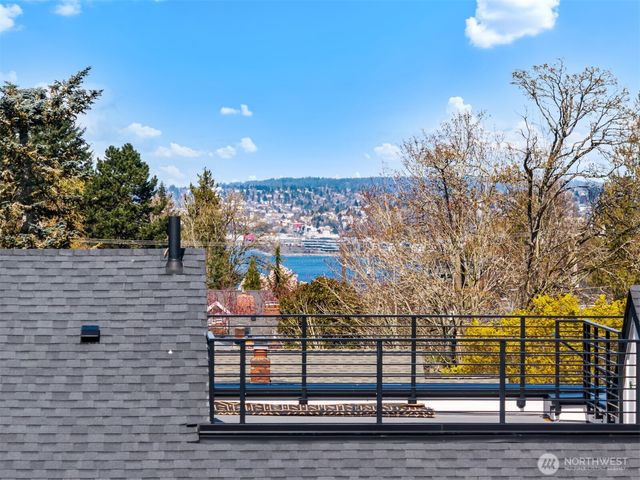 2931 39th Avenue SW, Seattle, WA 98116