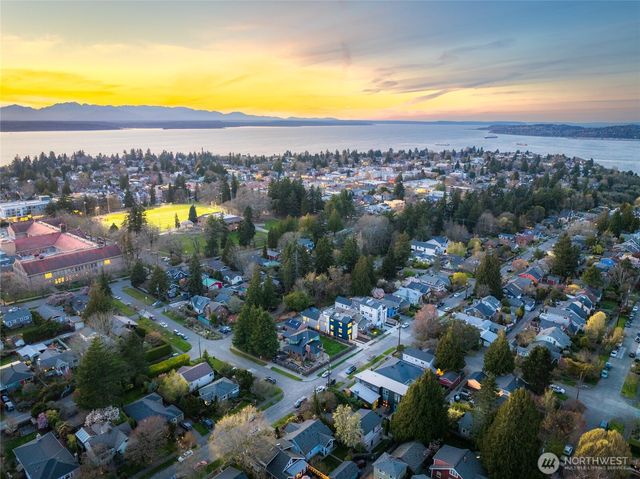 2931 39th Avenue SW, Seattle, WA 98116