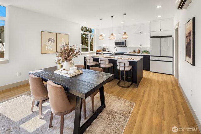 2931 39th Avenue SW, Seattle, WA 98116