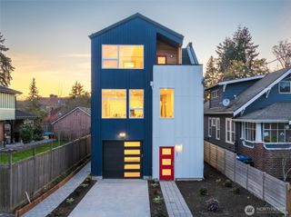2931 39th Avenue SW, Seattle, WA 98116