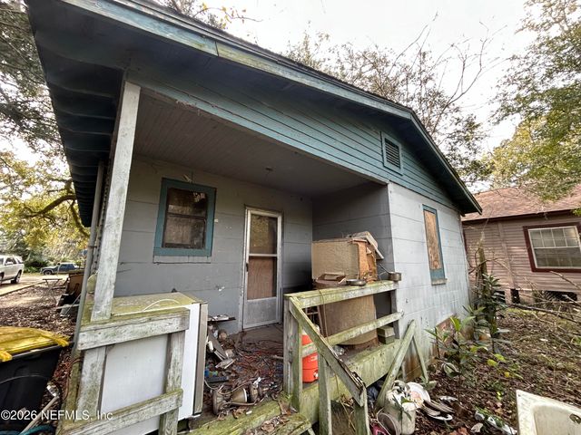 2049 JERNIGAN Road, Jacksonville, FL 32207