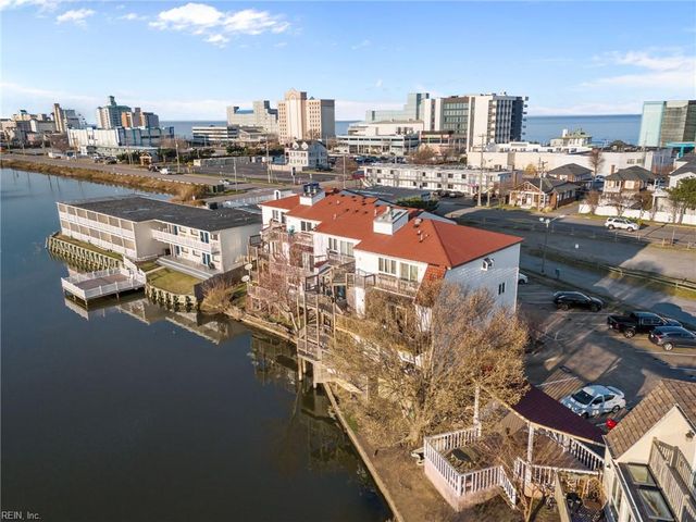 205 Lake DR, Virginia Beach, VA 23451