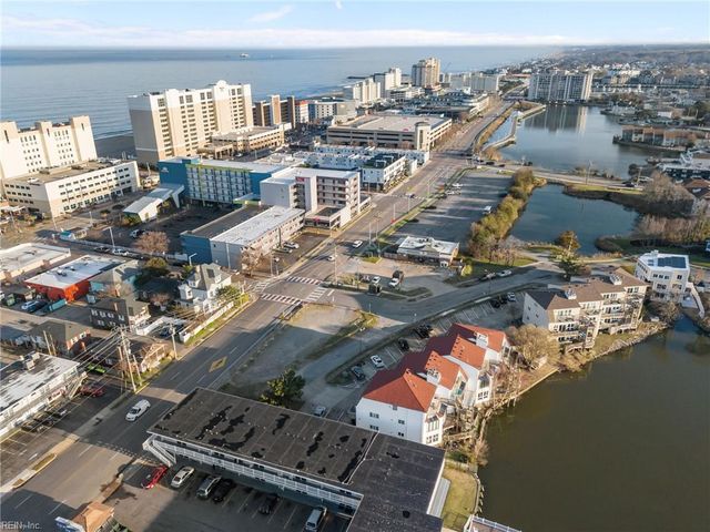 205 Lake DR, Virginia Beach, VA 23451