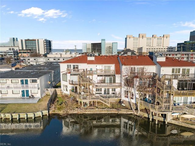 205 Lake DR, Virginia Beach, VA 23451