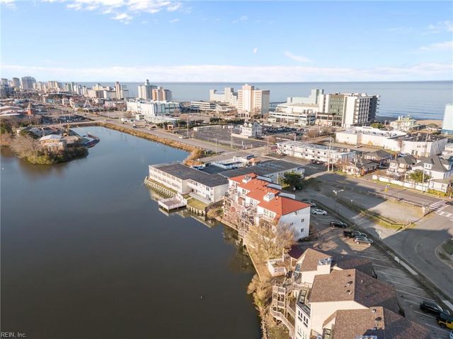 205 Lake DR, Virginia Beach, VA 23451