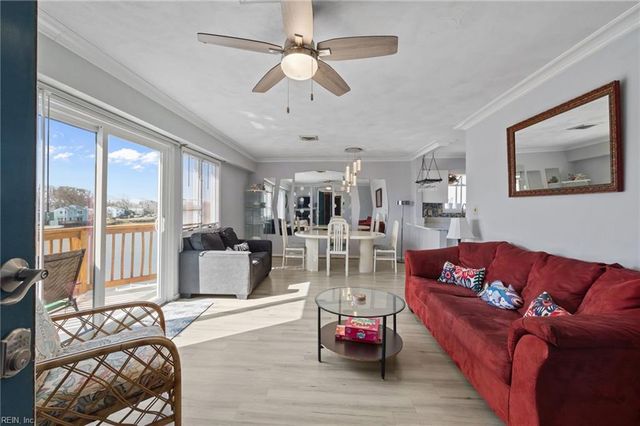 205 Lake DR, Virginia Beach, VA 23451