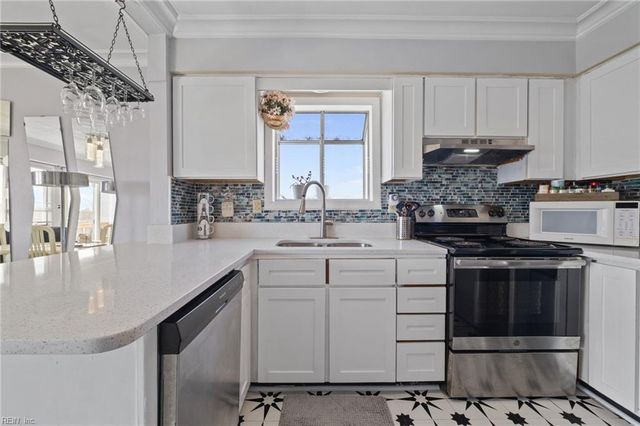 205 Lake DR, Virginia Beach, VA 23451