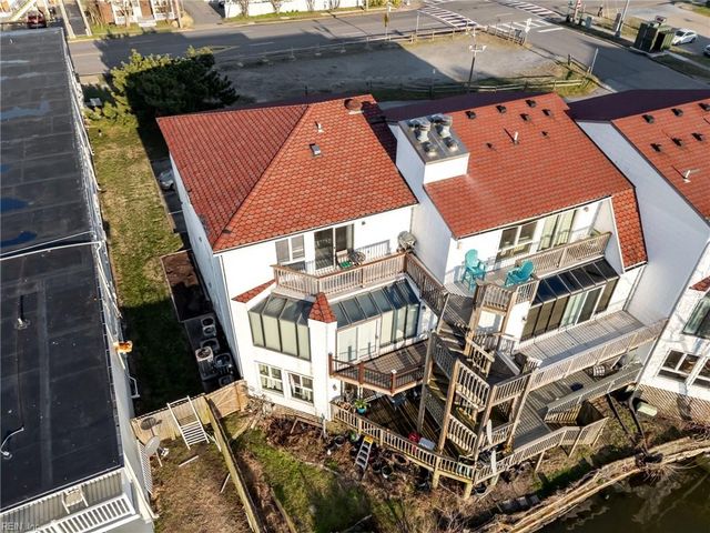 205 Lake DR, Virginia Beach, VA 23451