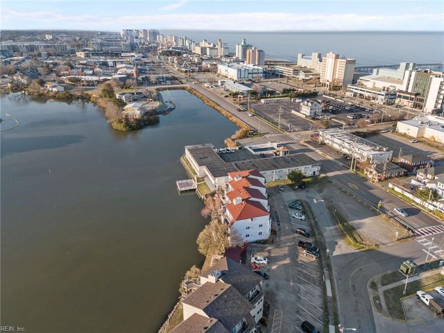 205 Lake DR, Virginia Beach, VA 23451