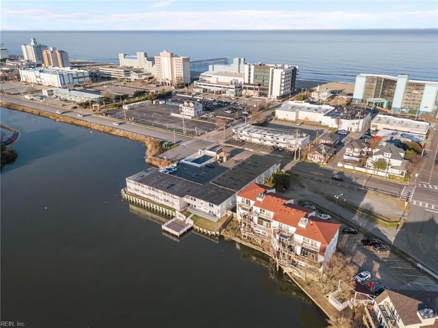 205 Lake DR, Virginia Beach, VA 23451