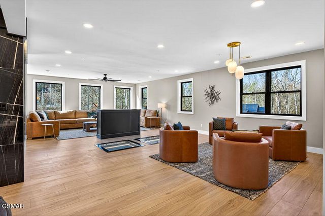 130 Mills Park Road, Gatlinburg, TN 37738