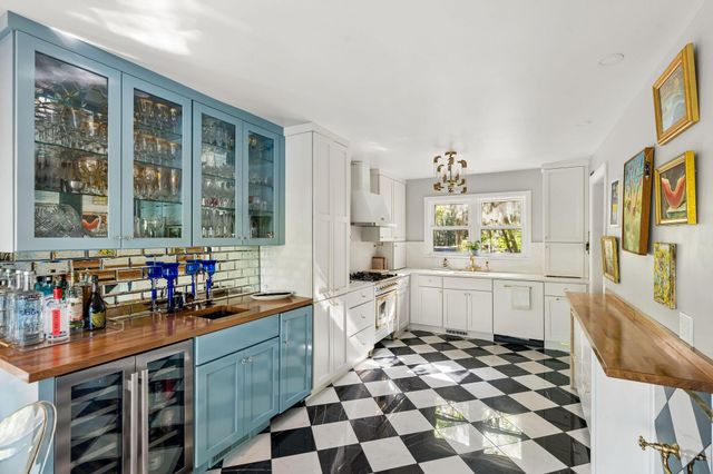 759 Lake Frances Drive, Charleston, SC 29412