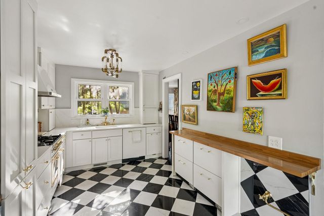 759 Lake Frances Drive, Charleston, SC 29412
