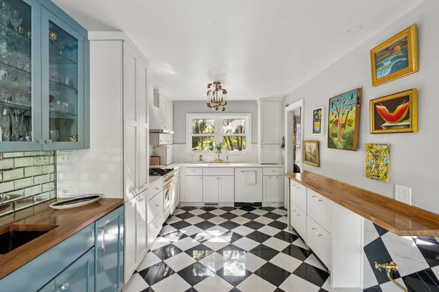 759 Lake Frances Drive, Charleston, SC 29412