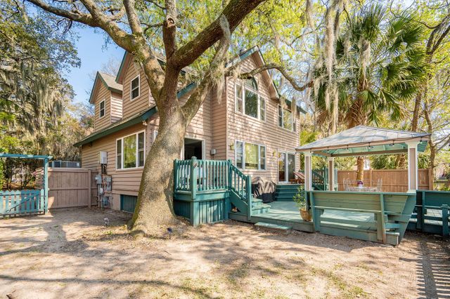 759 Lake Frances Drive, Charleston, SC 29412
