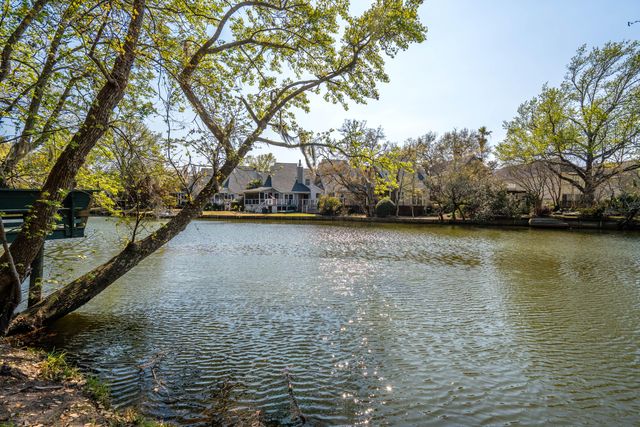 759 Lake Frances Drive, Charleston, SC 29412