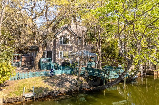 759 Lake Frances Drive, Charleston, SC 29412